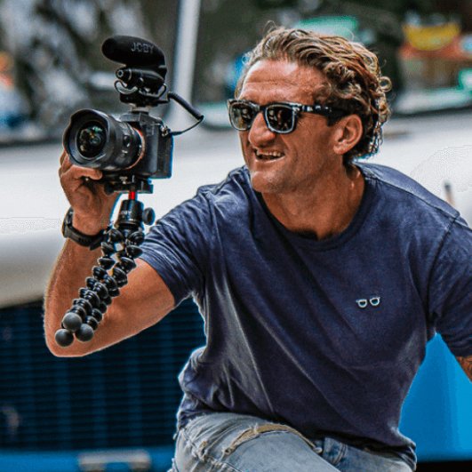 famous youtube vlogger casey neistat